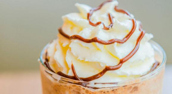Receta Ébo Caffe Latte Frappuccino con nata